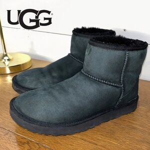 UGG BLACK SUEDE ANKLE BOOTS – Size 10 US